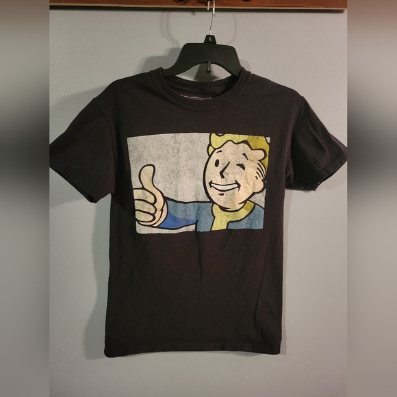 Bethesda Fallout Vault Boy Thumbs Up Black Gamer T-Shirt - Size Small - Picture 1 of 6